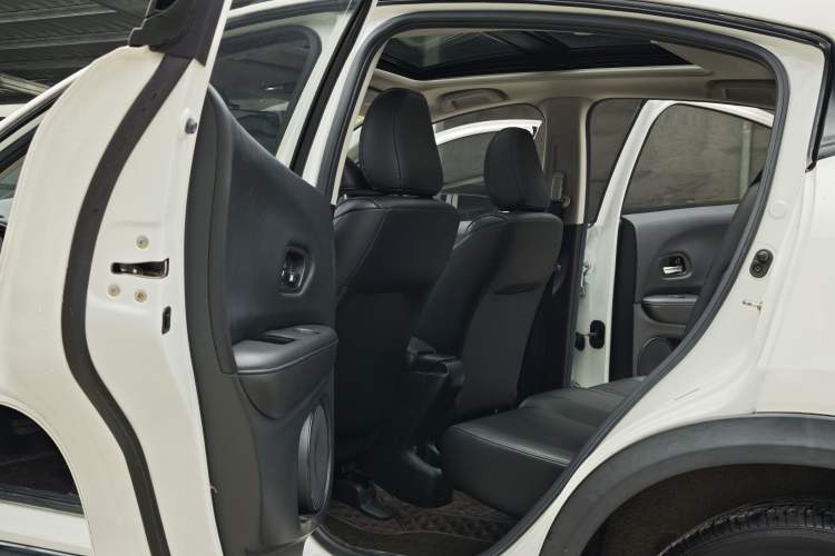 Used Honda Vezel 2020 1.5L CVT Pioneer Edition
