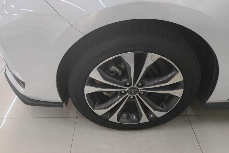 Used Toyota Granvia 2023 2.5L Hybrid Prestige PLUS Edition
