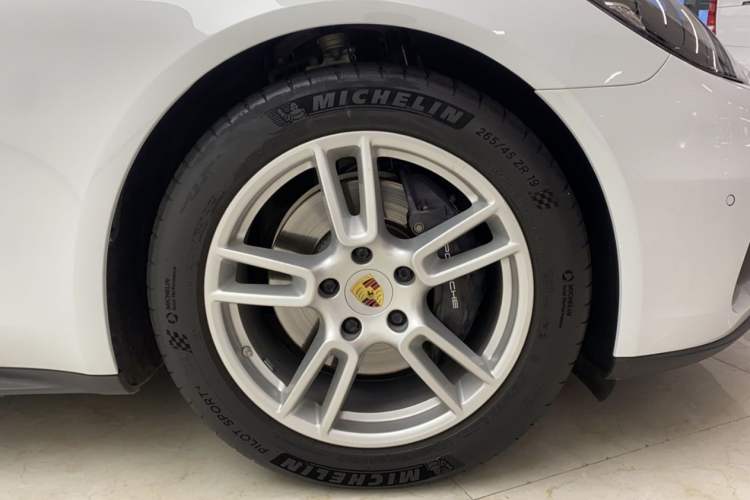 Used Porsche Panamera 2017 Panamera 4 Executive Long Wheelbase 3.0T