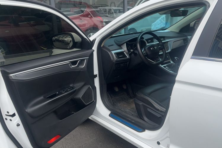 Used Geely Auto Emgrand GL 2019 1.4T Manual Elite Smart Edition
