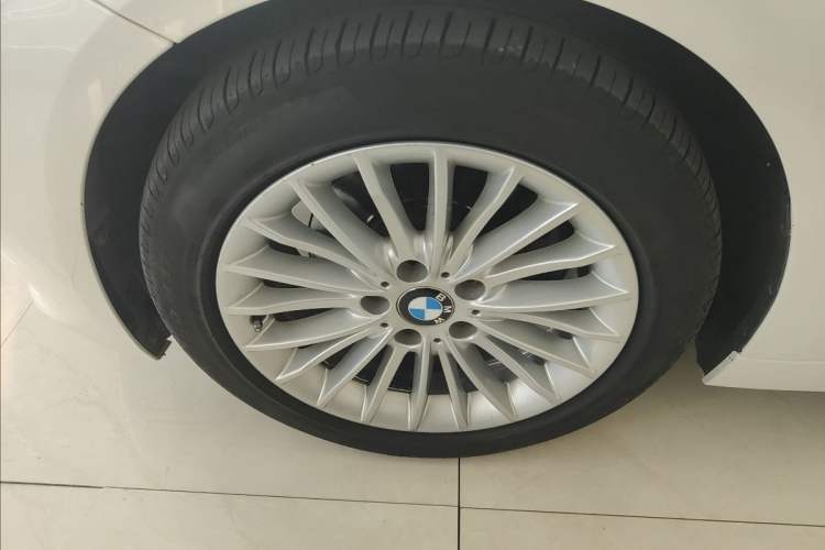 Used BMW 3 Series 2015 320Li Luxury Design Package Premium Edition
