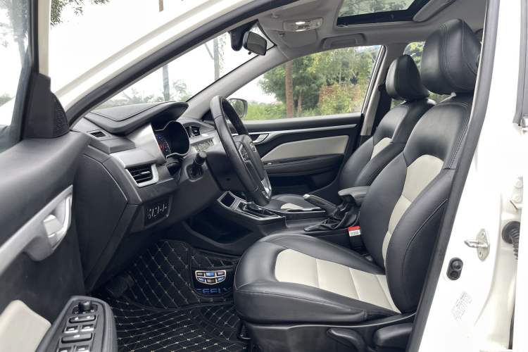 Used Geely Auto Vision 2019 Upgraded Model 1.5L CVT Luxury Version China VI Standard
