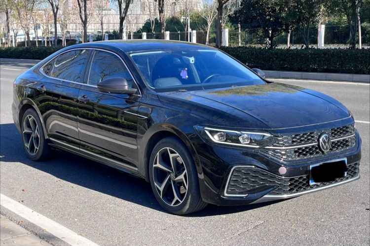 Used Volkswagen Passat 2023 330TSI Starry Luxury Edition
