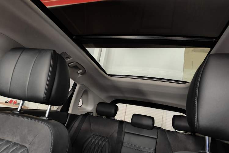 Used Hongqi HS5 2023 2.0T Qixiang Pro Edition
