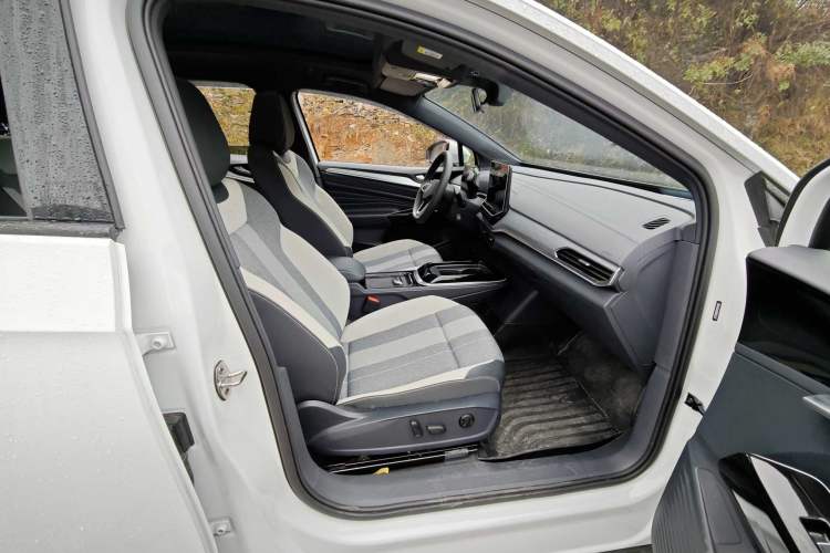 Used Volkswagen ID.4 CROZZ 2022 Standard Range PURE Edition
