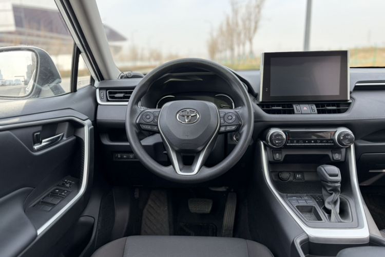 Used Toyota RAV4 2022 2.0L CVT Two-Wheel Drive Fashion Edition