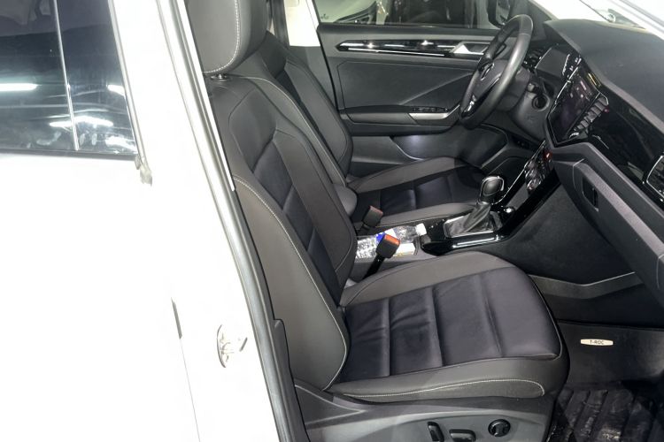 Used Volkswagen T-ROC 2022 280TSI DSG Two-Wheel Drive Elite PLUS