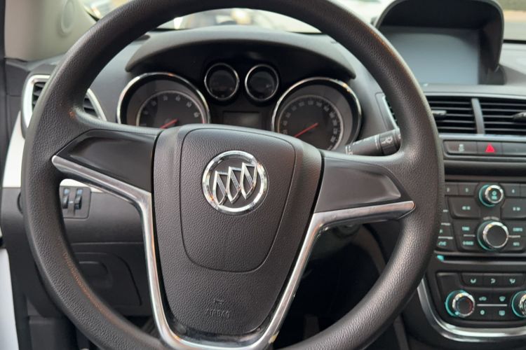 Used Buick Encore 2015 1.4T Automatic Two-Wheel Drive Urban Elite Version
