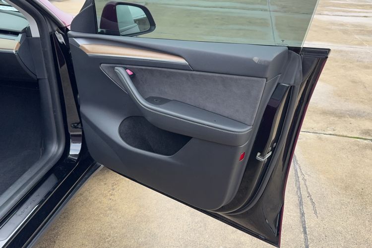 Used Tesla Model Y 2021 Standard Range Rear-Wheel Drive Version
