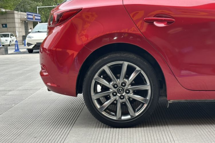 Used Mazda Mazda 3 Axela 2017 Hatchback 2.0L Automatic Sport Model China V Emission Standard