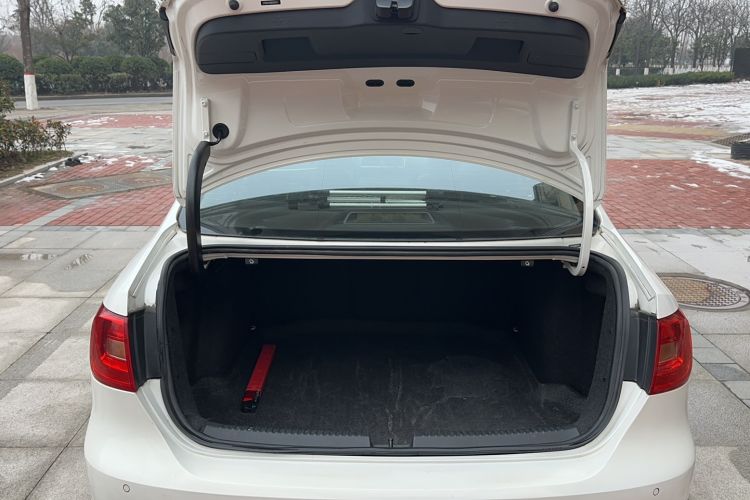 Used Volkswagen Sagitar 2014 Revised Version 1.6L Automatic Comfort Edition