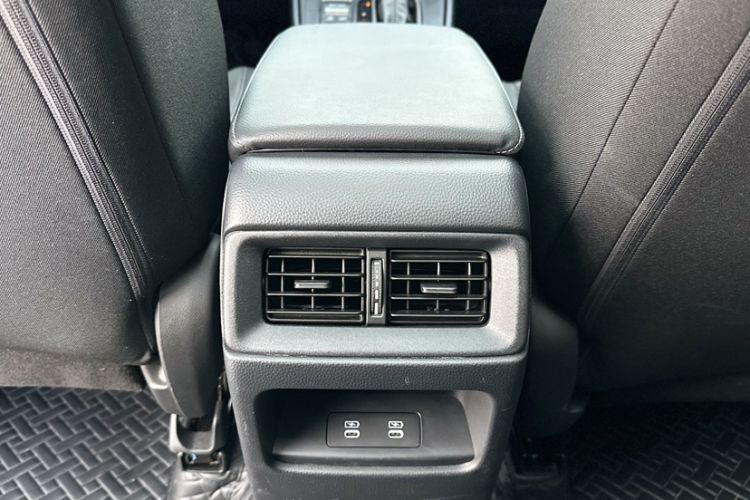 Used Honda Breeze 2023 240TURBO Two-Wheel Drive Elite Edition 5 Seats
