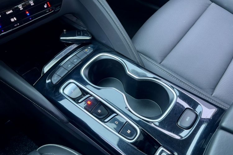 Used Buick Envision 2022 Facelift Encore S 552T Two-Wheel-Drive Luxury Model
