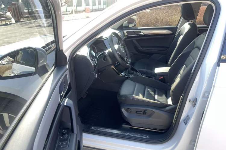 Used Volkswagen Tayron 2020 330TSI Two-Wheel Drive Luxury Smart Connectivity Version