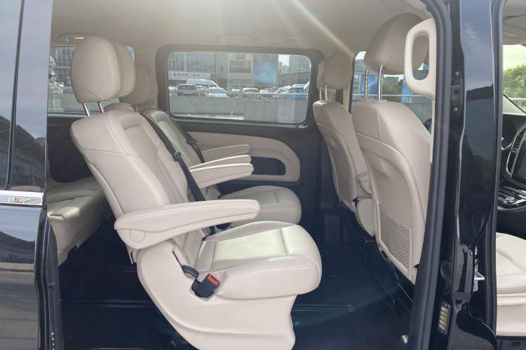 Used Mercedes-Benz Vito 2020 2.0T Business Version 7 Seats