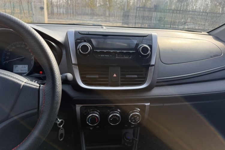 Used Toyota YARiS L 2016 Revised 1.5E CVT Charming Edition
