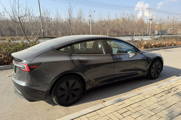 Used Tesla Model 3 2023 Rear-Wheel-Drive Version
