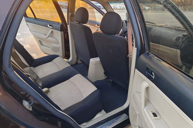 Used Geely Auto Liberty Ship 2015 1.3L Manual Happiness Model
