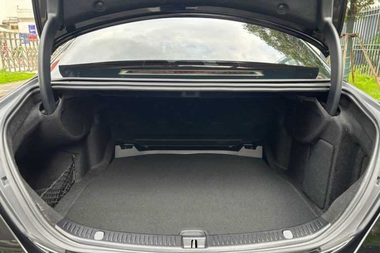 Used Mercedes-Benz E-Class 2023 Updated E 300 L Fashion Edition
