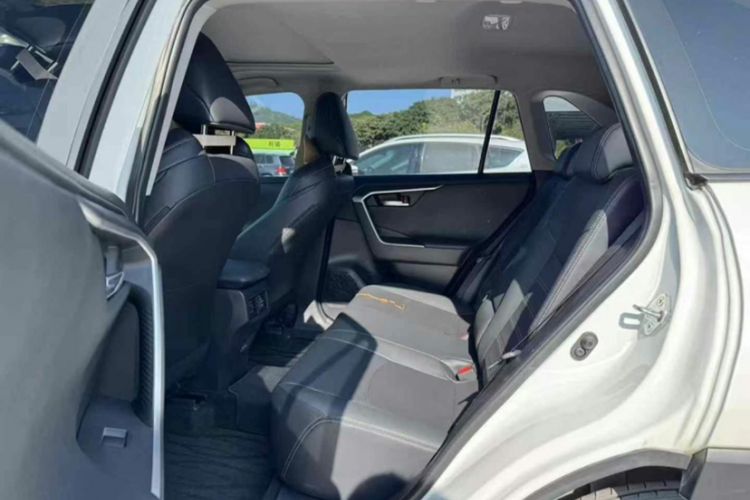 Used Toyota Wildlander 2022 2.0L CVT Two-Wheel Drive Luxury PLUS Edition
