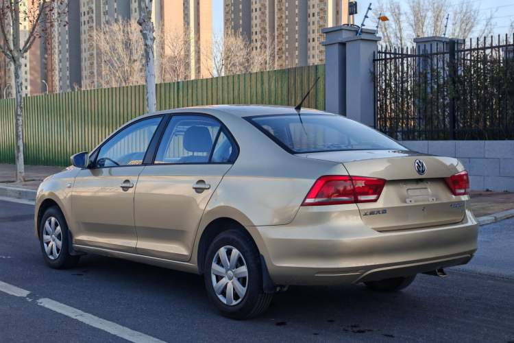 Used Volkswagen Santana 2015 1.6L Automatic Fashion Edition
