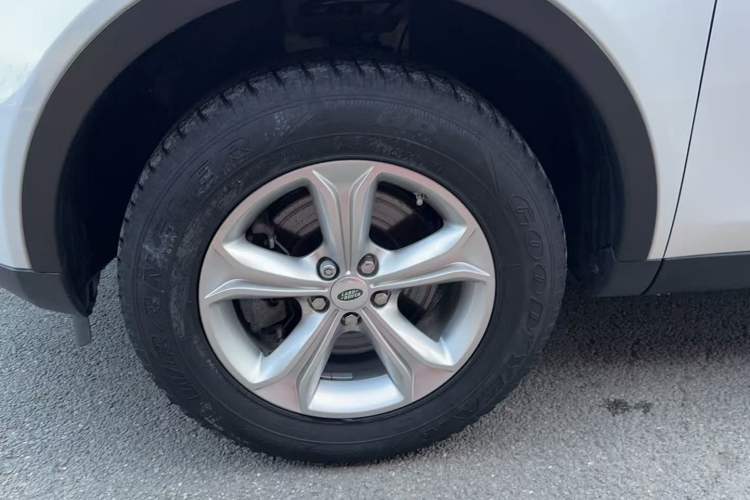 Used Land Rover Discovery Sport 2016 2.0T S
