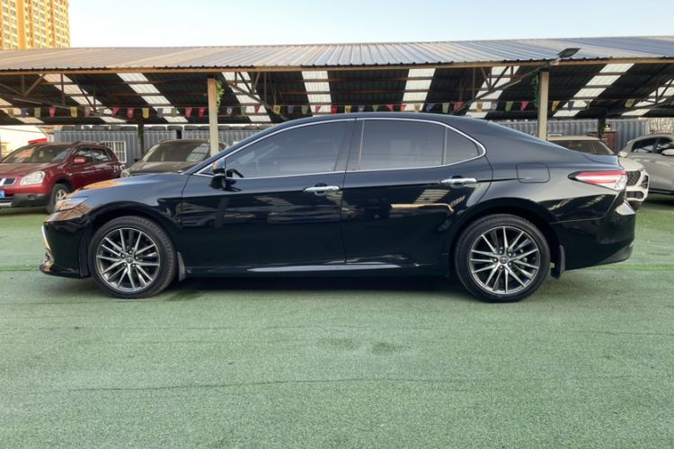 Used Toyota Camry 2021 2.5G Luxury Edition
