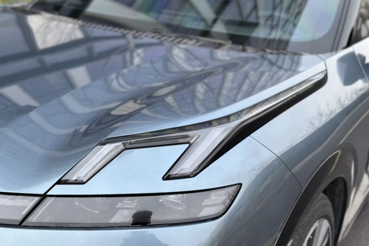 Used Lynk & Co 08 EM-P 2025 220 km All-Wheel-Drive Performance Halo
