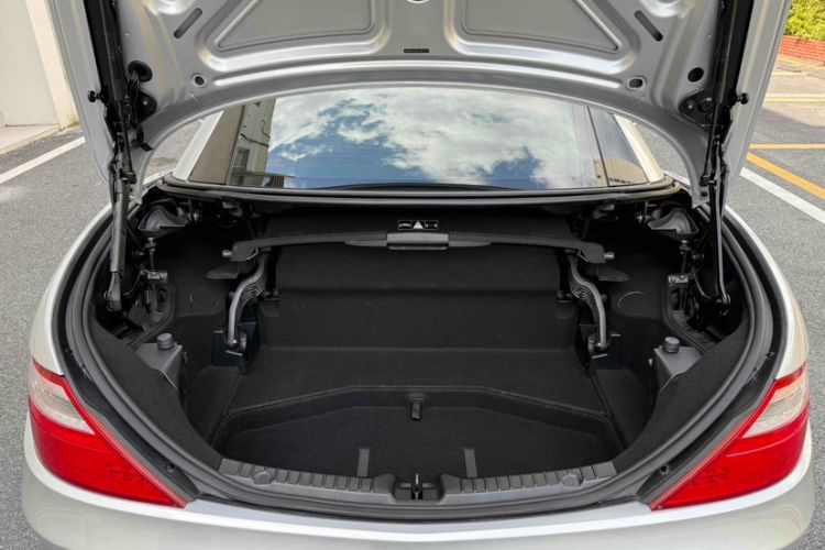 Used Mercedes-Benz SLK-Class 2011 SLK 200 Fashion Model