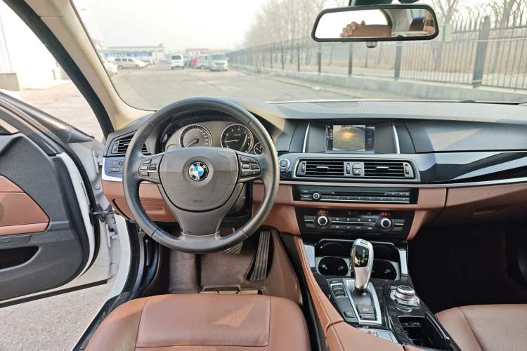 Used BMW 5 Series 2014 520Li Elegant Model