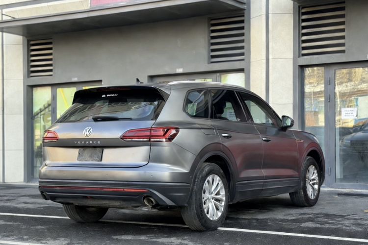 Used Volkswagen Touareg 2019 2.0 TSI Flagship Edition China VI
