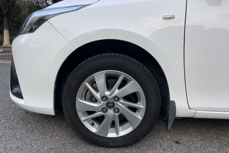 TDK.VehicleDetails.img