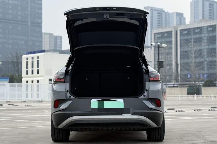 Used  HT 2023 670 Rear-Drive Ultra-High-Voltage NDA Version