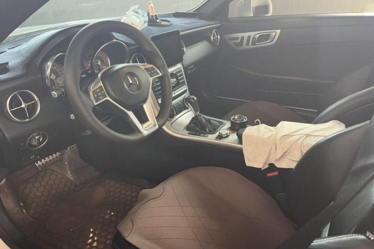 Used Mercedes-Benz SLK-Class 2011 SLK 200 Fashion Model
