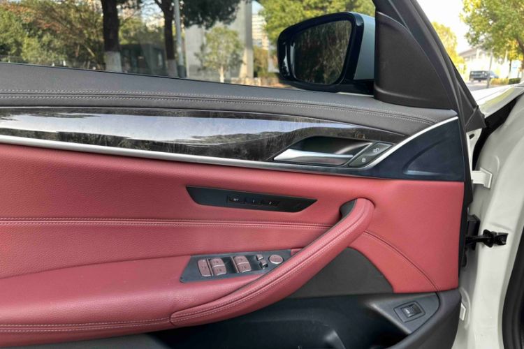 Used BMW 5 Series 2020 530Li Leading Model M Sport Package