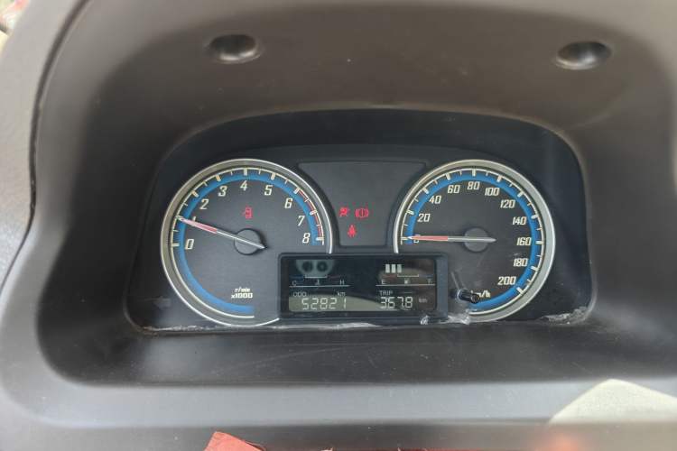 Used Baojun 730 2014 1.5L manual standard trim 7 seats
