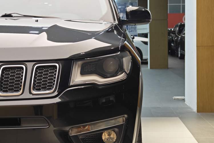 Used  Compass 2017 200T Automatic Comfort Edition
