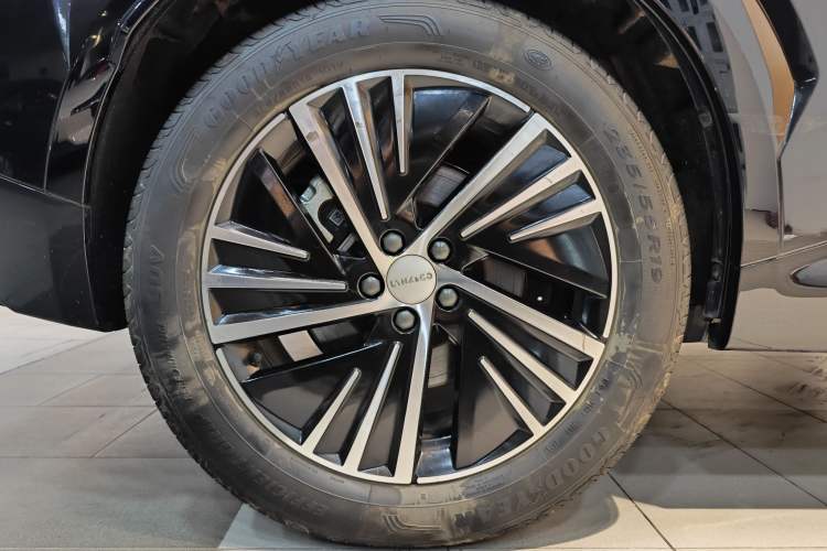 Used Lynk & Co 08 EM-P 2023 120km Long-Range Halo