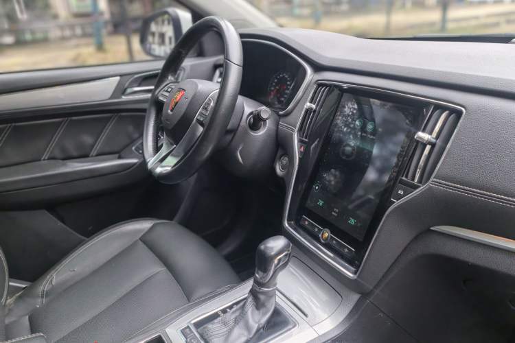 Used Roewe RX5 2016 20T Two-Wheel Drive Automatic Internet Smart Edition