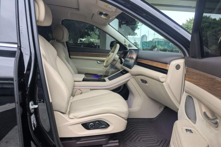 Used Hima AITO M7 2024 1.5T Rear-Drive Plus Version 6 Seats
