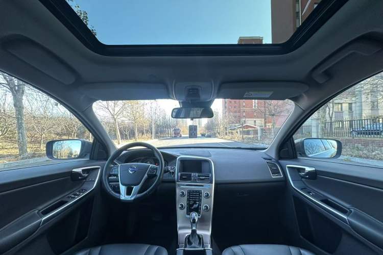 Used Volvo XC60 2016 T5 Smart Upgrade Model
