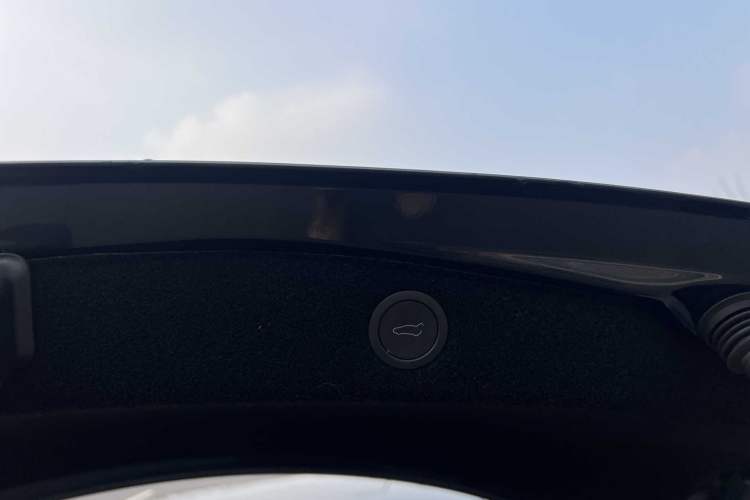 Used Tesla Model 3 2023 Rear-Wheel-Drive Version