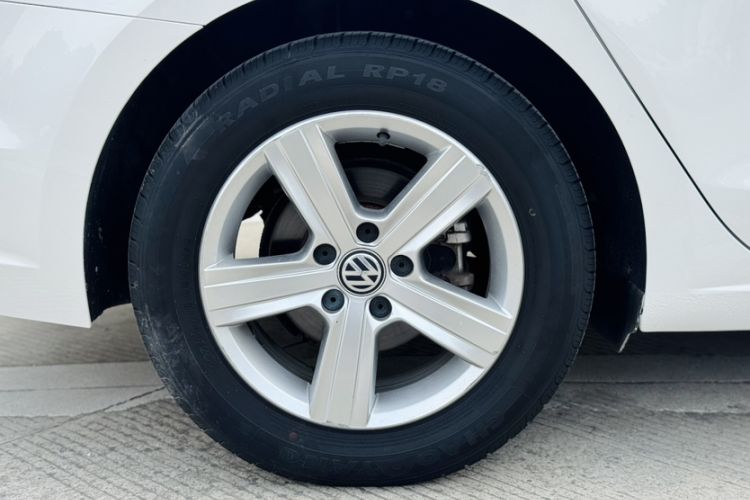 Used Volkswagen Lamando 2015 230TSI DSG Fashion Edition
