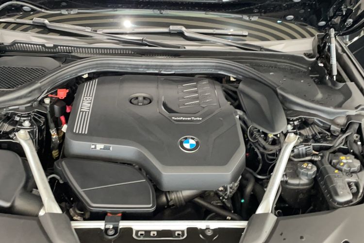 Used BMW 5 Series 2023 Restyled 530Li Leading Edition M Sport Package
