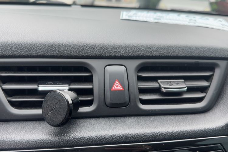 Used Kia K2 2015 Sedan 1.4L MT GLS
