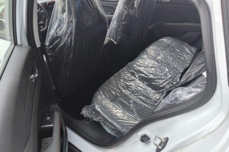 Used Dongfeng Aeolus Yixuan 2024 1.5L Automatic JingSu Edition
