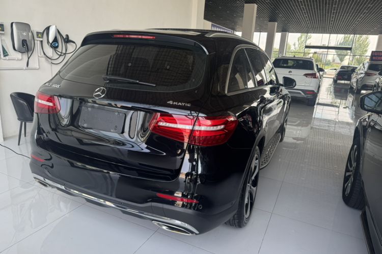 Used Mercedes-Benz GLC 2018 Refreshed GLC 300 4MATIC Dynamic Edition
