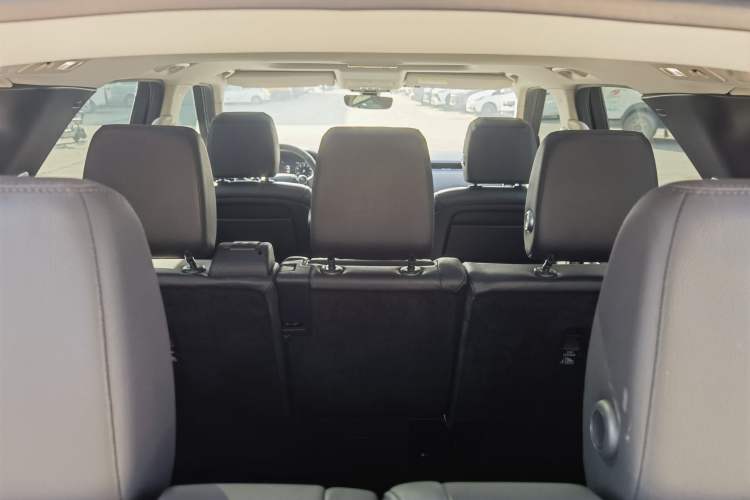 Used Land Rover Discovery 2017 3.0 SC V6 SE