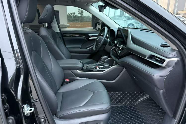 Used Toyota Highlander 2022 Dual-Engine 2.5L Two-Wheel Drive Prestige Edition 7-Seater