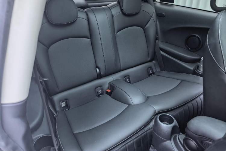 Used  MINI 2023 1.5T COOPER Artist
